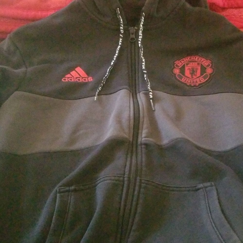 Adidas Sweater
